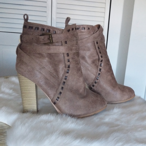 VENUS Shoes - Venus Ankle Booties with ankle wrap detail